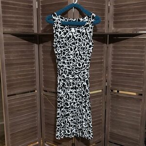 Elegant Black and White Patterned Dress